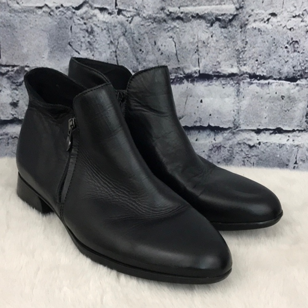 Munro Zipper Booties 08480